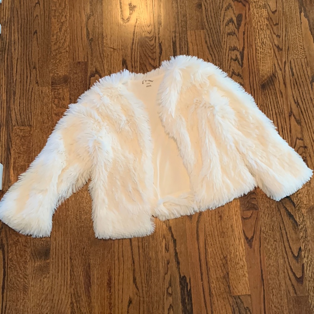 Girls faux fur shrug size 7/8